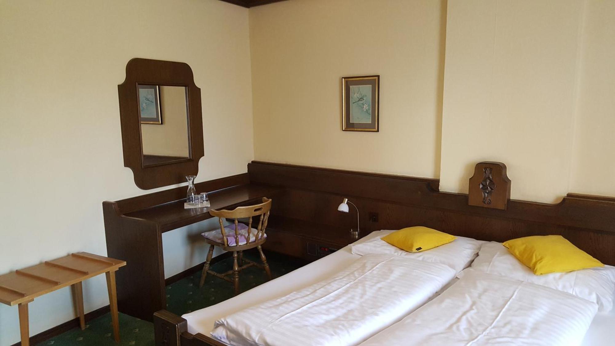 Hotel Kanz Villach Buitenkant foto